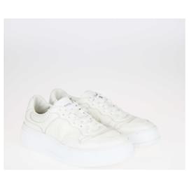 Gucci-Gucci White Jumbo GG Perforated Chunky B Sneakers-White