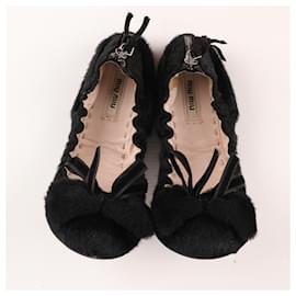 Miu Miu-Miu Miu Schwarze Ballerinas mit Ponyhaarschleife 5F8190 F005-Schwarz