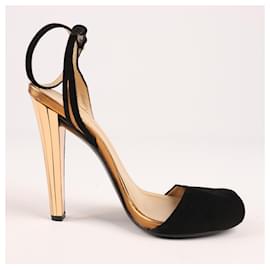 Gucci-Sandalias de tacón con tira al tobillo y punta abierta de gamuza negra/dorada de Gucci, talla 37,5 EU-Negro