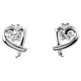 Tiffany & Co-Boucles d'oreilles Tiffany & Co Loving Heart Stud Boucles d'oreilles en métal en excellent état-Autre
