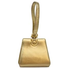 Salvatore Ferragamo-Salvatore Ferragamo Gancini Hand Bag Leather Gold Auth 74411-Golden
