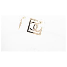 Chanel-NUEVO PENDIENTES CHANEL LOGO CC CARRE 2023 DE METAL ORO NUEVO PENDIENTE-Dorado