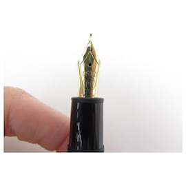 Montblanc-VINTAGE STYLO MONTBLANC MEISTERSTUCK PLUME A PISTON 146 RESIN FOUNTAIN PEN-Noir