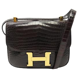 Hermès-VINTAGE HERMES CONSTANCE 22 HANDBAG IN CROCODILE LEATHER CROSSBODY HAND BAG-Brown