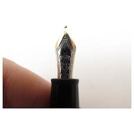 Montblanc-PLUMA ESTILOGRAFICA MONTBLANC MEISTERSTUCK CLASSIC ORO MB106514 PLUMA ESTILOGRAMA-Negro