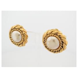 Chanel-VINTAGE BOUCLES D'OREILLES CHANEL RONDES AVEC PERLES CLIPS METAL DORE EARRINGS-Doré