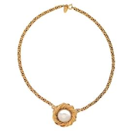 Chanel-COLLAR VINTAGE CHANEL 42 CM EN PERLA Y METAL DORADO COLLAR PERLA DORADO-Dorado