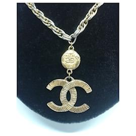 Chanel-Eblouissant et rare collier Chanel vintage année 90'.-Doré