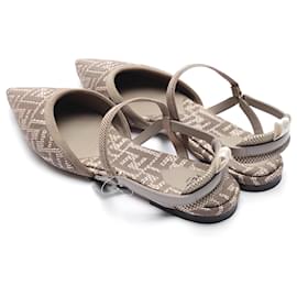 Fendi-Sandalen-Beige