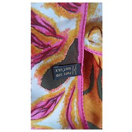 Foulard Carré GUY LAROCHE Neuf Avec étiquettes - 75cm X 75cm - Multicolore - Polyester - Accessoire Femme élégant