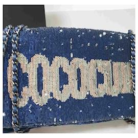 Chanel-Borsa in pelle blu con paillettes Chanel Paris-Cuba.-Multicolore