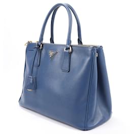 Prada-Bolso de mano de cuero Prada Saffiano Lux 2Way Galleria en azul marino-Azul