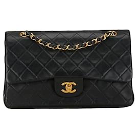 Chanel-Chanel Bolso de hombro de cuero con bolso con solapa forrado clásico mediano en buen estado-Otro