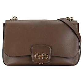 Salvatore Ferragamo-Salvatore Ferragamo Bolsa de ombro com corrente de couro Bolsa de ombro de couro AB-21 E050 em bom estado-Outro