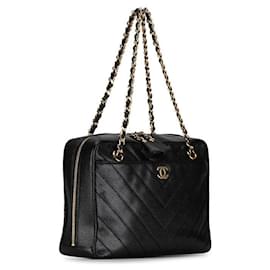 Chanel-Bolso de hombro con cadena de caviar Chevron Chanel Bolso de hombro de cuero en buen estado-Otro