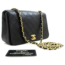 Chanel-Bolsa de ombro com corrente CHANEL Full Flap Crossbody Preta Acolchoada de Cordeiro-Preto