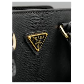 Prada-Bolso Mini Galleria Negro en Piel-Preto