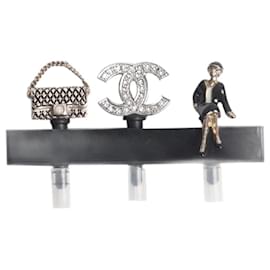 Chanel-Black 3.5 mm headphone jack charms-Black