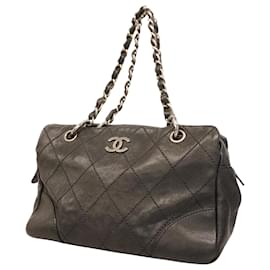 Chanel-Chanel V-Stich-Negro