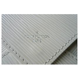 Louis Vuitton-LOUIS VUITTON Pochette mit Druckknopf aus weißem Epi-Leder, neu.-Weiß