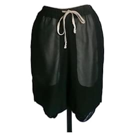 Rick Owens-RICK OWENS Black silk Bermuda shorts size 40 ITALIAN Excellent condition-Black
