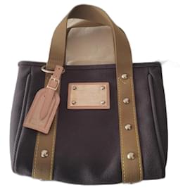 Louis Vuitton-Antigua-Dark brown