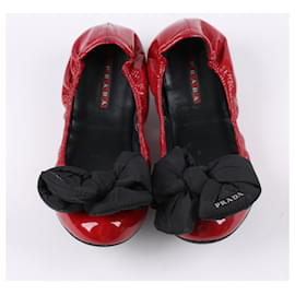 Prada-Prada Red Patent Leather Black Bow Scrunch Ballet Flats Size 36.5 eu-Red