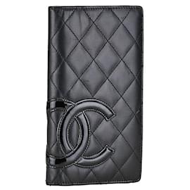Chanel-Portefeuille à deux volets en cuir matelassé Chanel Cambon Portefeuille long en cuir en bon état-Autre