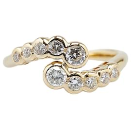 & Other Stories-18K Diamond Ring  in Great Condition-Golden