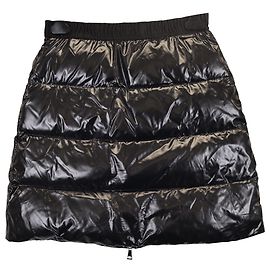 Moncler Minissaia acolchoada Puffer em nylon preto Preto