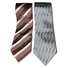 Giorgio Armani-Lot de 2 cravates en soie noire et marron-Multicolore