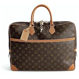 Louis Vuitton-Louis Vuitton Sirius monogram travel document bag-Brown