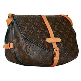 Louis Vuitton-Louis Vuitton Saumur 30 Canvas Shoulder Bag M42256 in good condition-Other