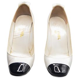 Chanel High Heels aus Lackleder Weiß Weiß