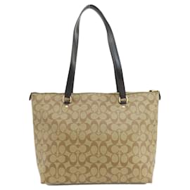 Coach-Unterschrift des Trainers-Beige