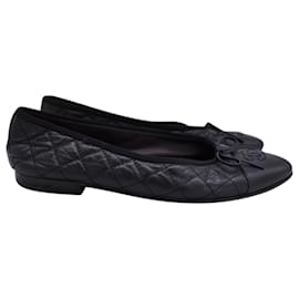 Chanel-Chanel Quilted CC Bow Ballet Flats in Black Leather-Black