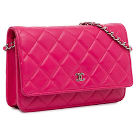 Chanel-Portefeuille classique en cuir d'agneau rose Chanel sur chaîne-Rose