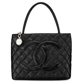 Chanel-Chanel CC Caviar Medallion Tote Leather Tote Bag in Good condition-Other