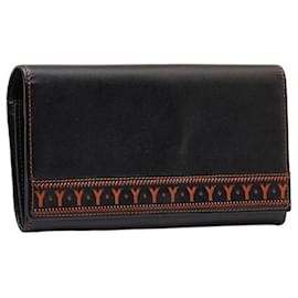 Yves Saint Laurent-Yves Saint Laurent Leather Flap Long Wallet Leather Long Wallet in Good condition-Other
