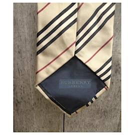 Burberry-Cravates-Beige