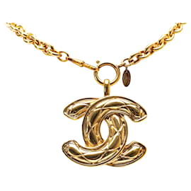 Chanel-Gold Chanel CC Quilted Pendant Necklace-Golden