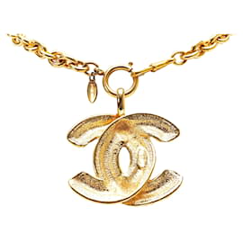 Chanel-Gold Chanel CC Quilted Pendant Necklace-Golden