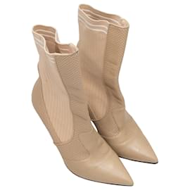 Fendi-Beige Fendi Pointed-Toe Heeled Ankle Boots Size 39-Beige