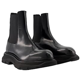 Alexander Mcqueen-Treadslick Ankle Boots - Alexander McQueen - calf leather - Black-Black