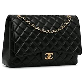 Chanel-Black Chanel Jumbo Classic Lambskin Double Flap Shoulder Bag-Black