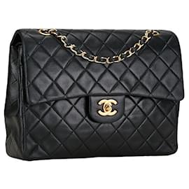 Chanel-Chanel Medium Classic lined Flap Bag Leather Shoulder Bag in Good condition-Other