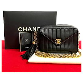 Chanel-Sac à bandoulière en cuir Chanel CC à rabat matelassé vertical en très bon état-Autre