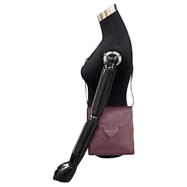 Yves Saint Laurent-Yves Saint Laurent Leather Crossbody Bag  Leather Crossbody Bag in Good condition-Other
