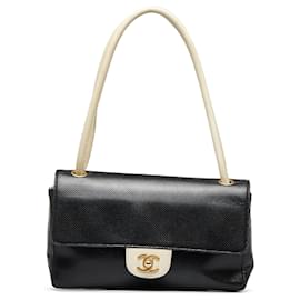 Chanel-Sac à bandoulière à rabat simple en cuir d'agneau perforé moyen Chanel noir-Noir