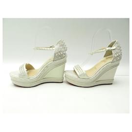 Christian Louboutin-CHRISTIAN LOUBOUTIN SHOES 39 WHITE LEATHER WEDGE SANDALS + POUCHES-White